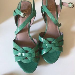 70’s retro throwback Vince Camuto Heels